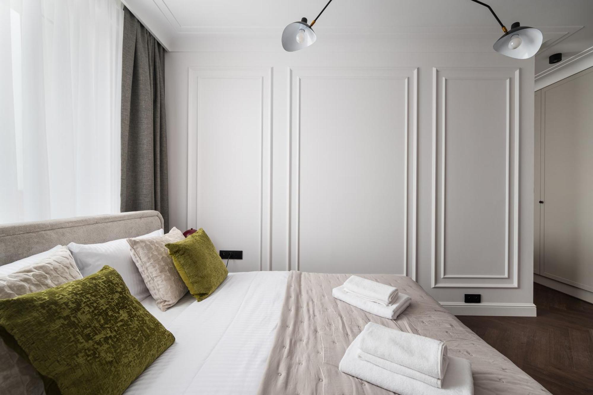 City Centre Deluxe Apartment Варшава Екстер'єр фото